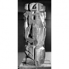 Onlookers view A. Photo: Ken McAllister